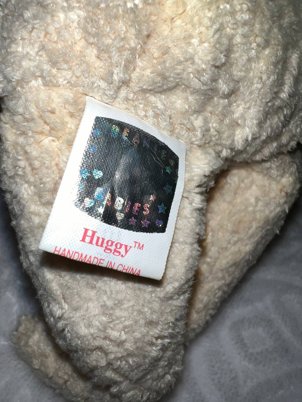 *RARE* MINT Huggy Beanie Baby 2000 With Tag